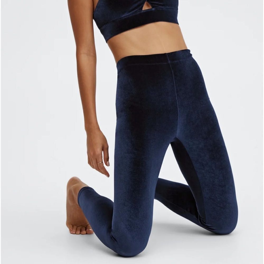 Fabletics Emma velour legging Deep Navy XS Regular nwt in packaging unopened